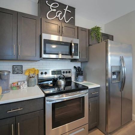 Beautiful 2Br Apt/Ewr Airport/King /Free Parking Newark Zewnętrze zdjęcie