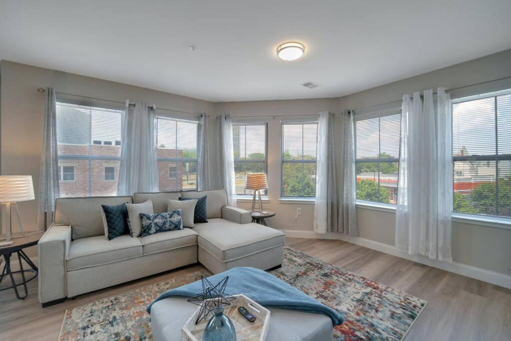 Beautiful 2Br Apt/Ewr Airport/King /Free Parking Newark Zewnętrze zdjęcie