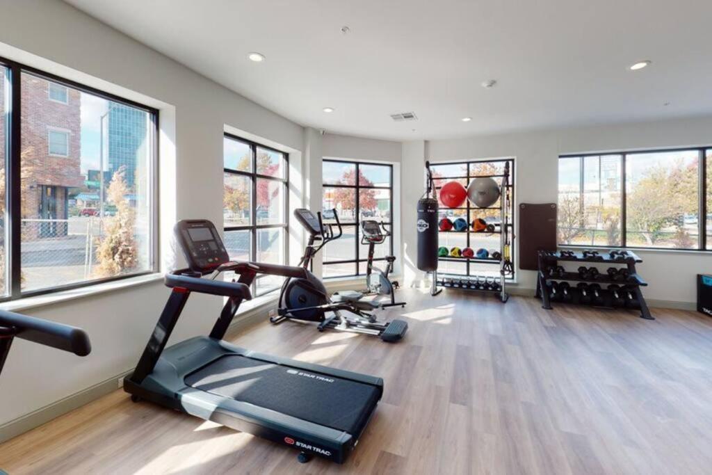 Beautiful 2Br Apt/Ewr Airport/King /Free Parking Newark Zewnętrze zdjęcie