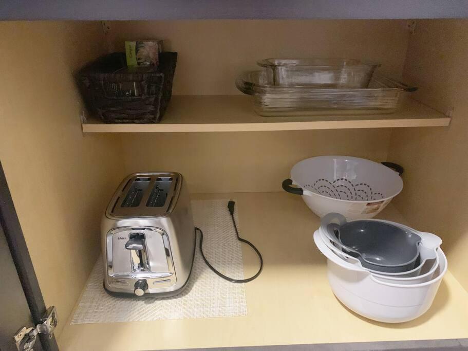 Beautiful 2Br Apt/Ewr Airport/King /Free Parking Newark Zewnętrze zdjęcie