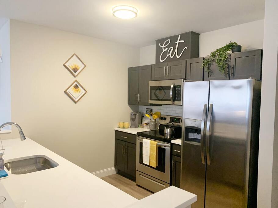 Beautiful 2Br Apt/Ewr Airport/King /Free Parking Newark Zewnętrze zdjęcie