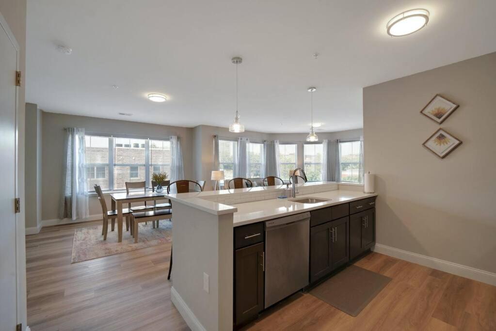 Beautiful 2Br Apt/Ewr Airport/King /Free Parking Newark Zewnętrze zdjęcie